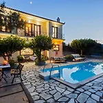 Vilă Driades Hilltop Skopelos