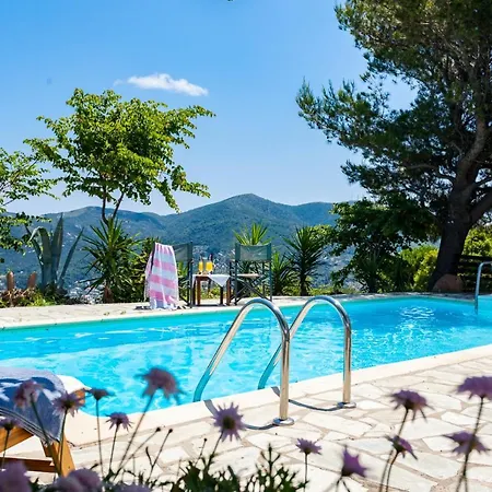 Driades * Skopelos Town