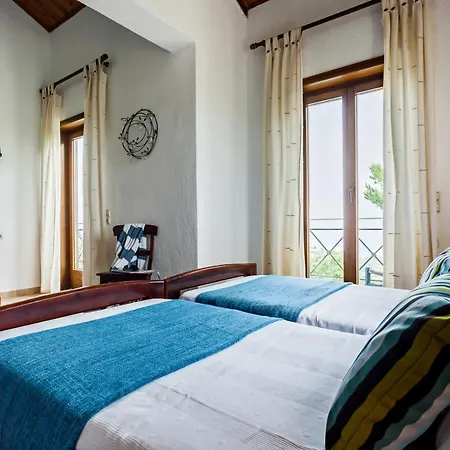 Driades * Città di Skopelos